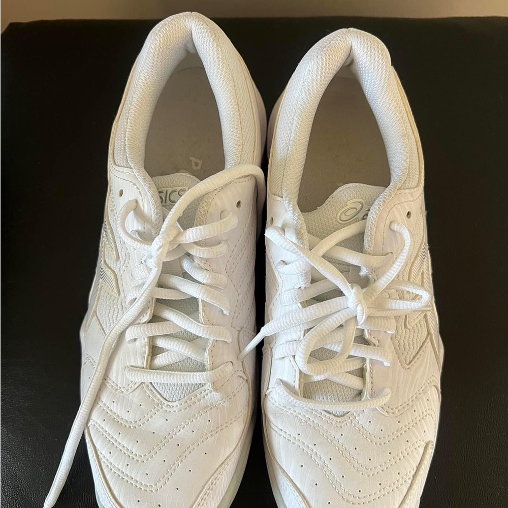 ASICS - Picture 3 of 3